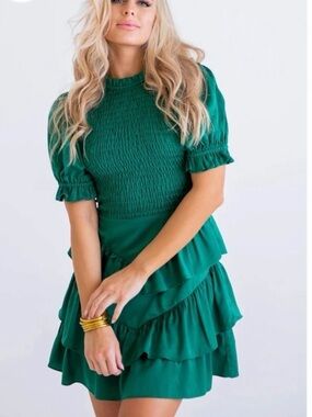 Karlie satinEmerald Green Smocked Tiered Ruffle Mini Dress Sz Small